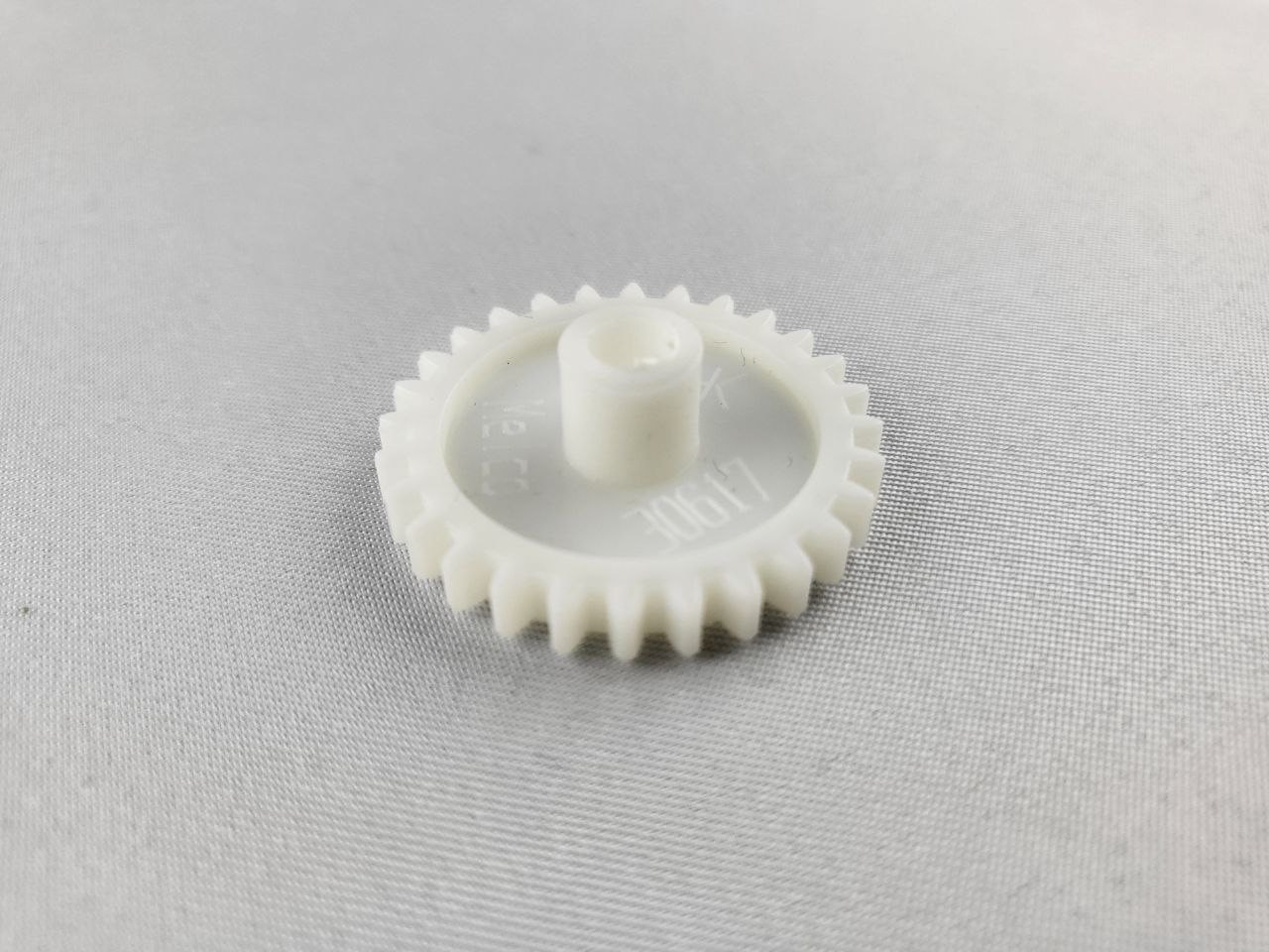 GEAR, THREAD FEEDER,